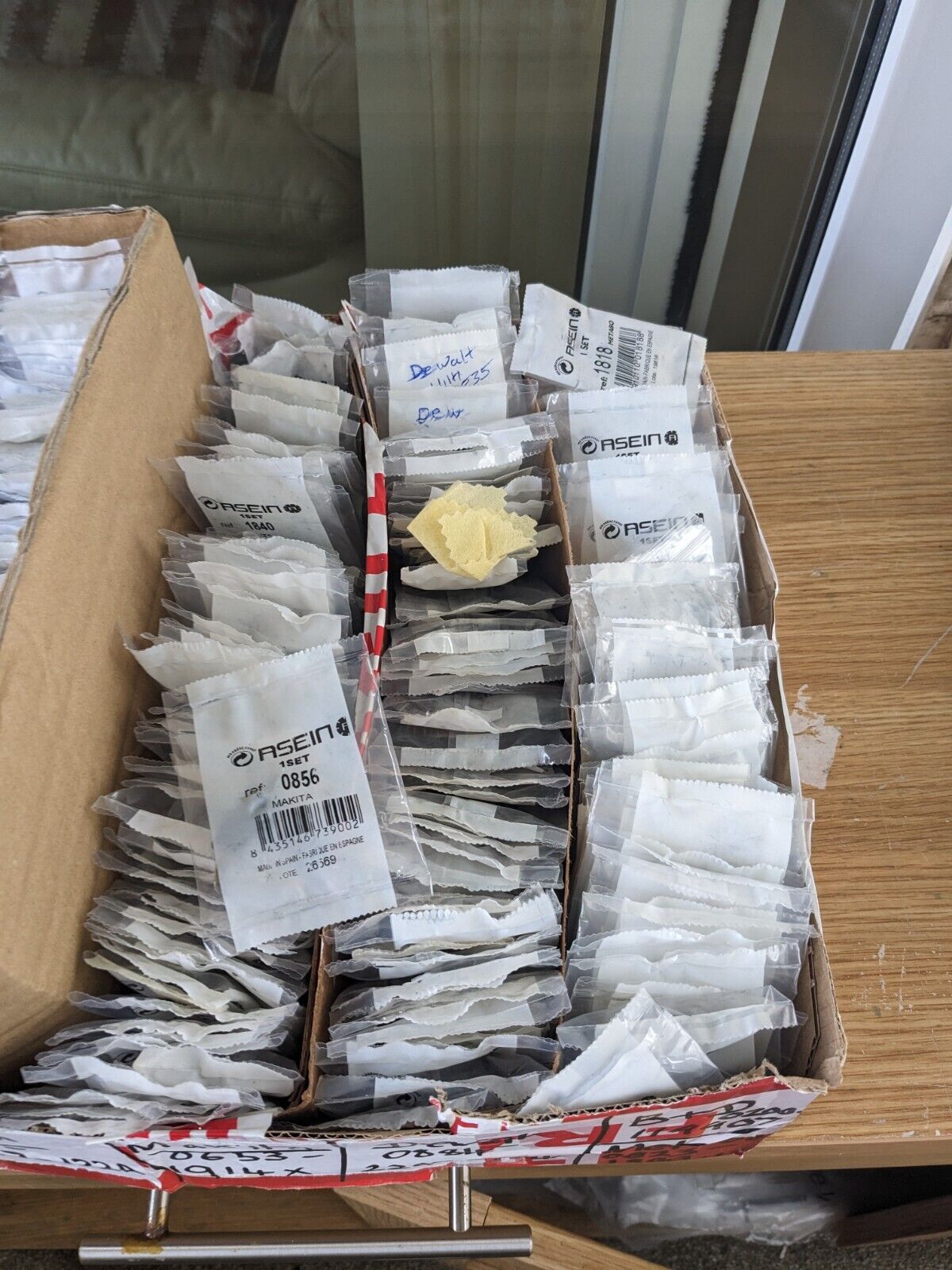 Carbon Brushes Job Lot Approx 500 Pairs