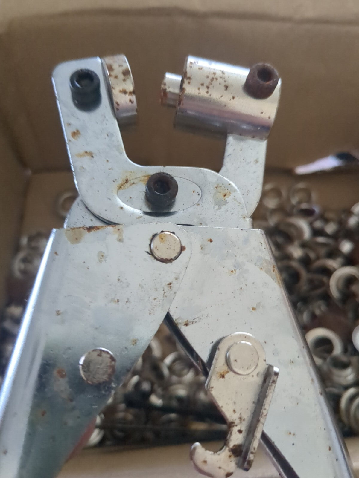eyelet pliers kit 10mm Hole 
