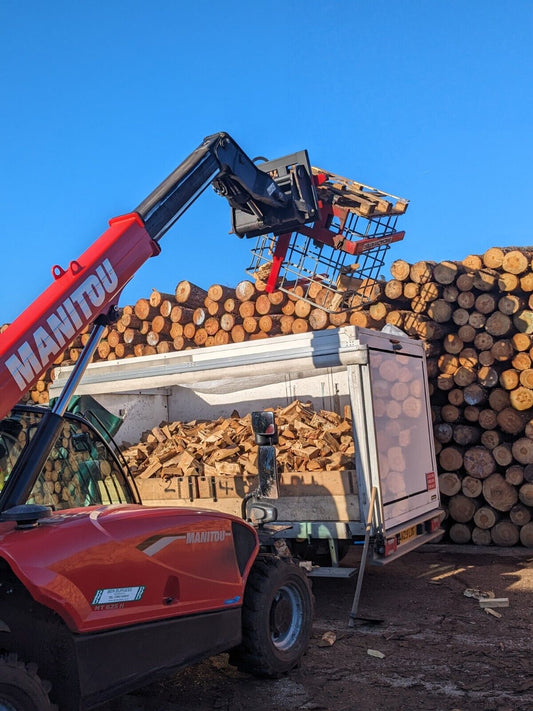 Kiln Dried Hardwood Logs READY TO BURN