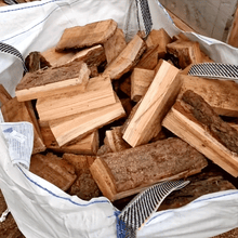 Lade das Bild in den Galerie-Viewer, Hardwood Logs Kiln Dried 🔥 READY TO BURN
