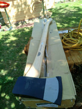 Load image into Gallery viewer, Draper 09946 Yankee pattern felling axe (1.1kg)
